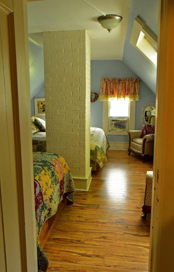 Fisherman'S Daughter B&B Mahone Bay Esterno foto