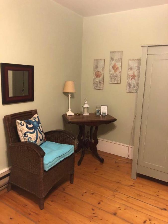 Fisherman'S Daughter B&B Mahone Bay Esterno foto