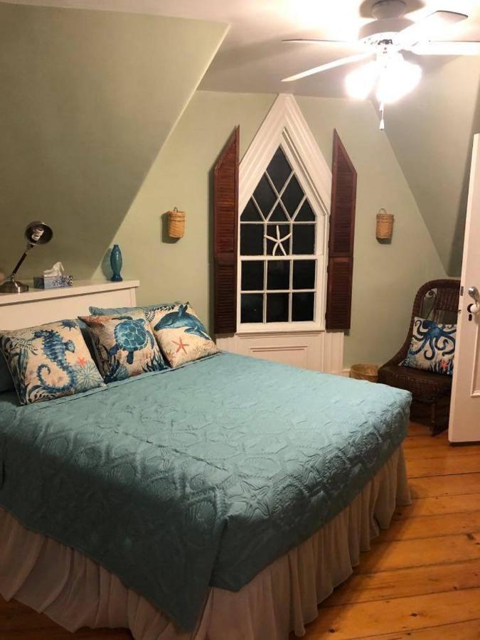 Fisherman'S Daughter B&B Mahone Bay Esterno foto